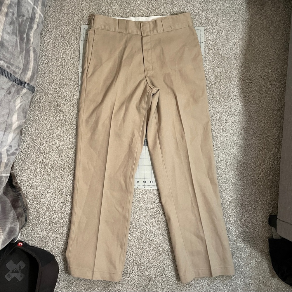 TAN DICKIES 874 PANT
SIZE 32x30